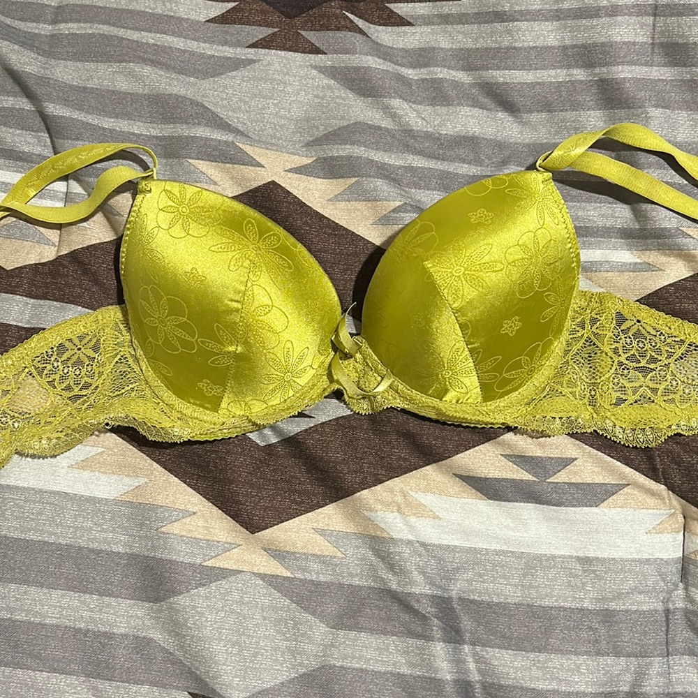 32C European push-up bra